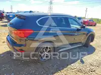 2017 BMW X1 фото