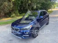 2017 BMW X1 фото