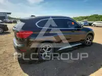 2017 BMW X1 фото
