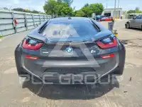 2017 BMW I8 фото