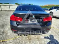 2017 BMW 330 фото