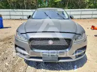 2017 Jaguar F-PACE photo