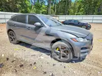 2017 Jaguar F-PACE photo