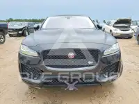 2017 Jaguar F-PACE photo