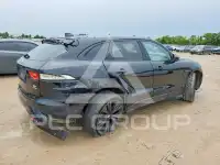 2017 Jaguar F-PACE photo