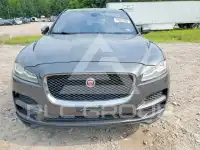 2017 Jaguar F-PACE фото