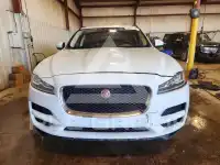 2017 Jaguar F-PACE photo