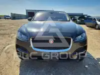2017 Jaguar F-PACE photo