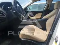 2017 Jaguar F-PACE photo