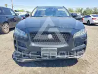 2017 Jaguar F-PACE photo