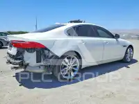 2017 Jaguar XF фото
