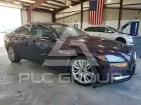2017 Jaguar XF фото
