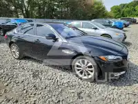 2017 Jaguar XF photo