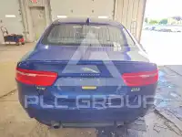 2017 Jaguar XE фото