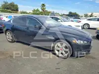 2017 Jaguar XE фото