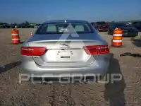 2017 Jaguar XE фото