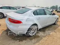 2017 Jaguar XE фото