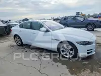 2017 Jaguar XE photo