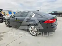2017 Jaguar XE фото