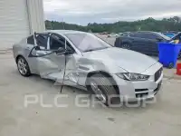 2017 Jaguar XE photo