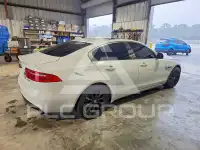 2017 Jaguar XE фото