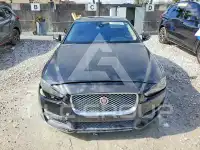 2017 Jaguar XE photo
