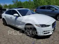 2017 Jaguar XE фото