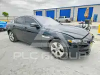 2017 Jaguar XE фото