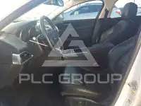 2017 Jaguar XE фото