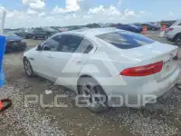2017 Jaguar XE фото
