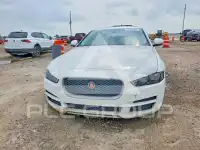 2017 Jaguar XE фото