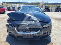 2017 Jaguar XE photo