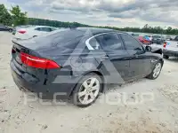 2017 Jaguar XE фото