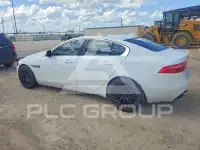 2017 Jaguar XE photo