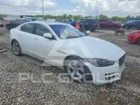 2017 Jaguar XE фото