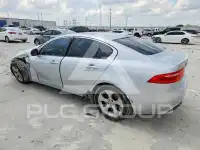 2017 Jaguar XE фото