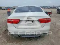 2017 Jaguar XE фото