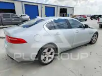 2017 Jaguar XE фото