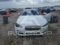 2017 Jaguar XE фото