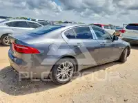 2017 Jaguar XE фото