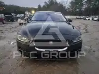 2017 Jaguar XE фото