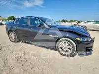 2017 Jaguar XE photo