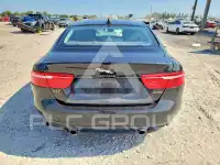 2017 Jaguar XE photo