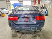 2017 Jaguar XE фото