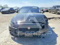 2017 Jaguar XE фото