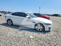 2017 Jaguar XE фото