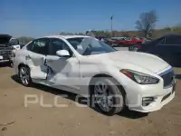 2017 Infinity Q70 photo