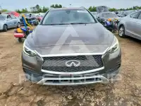 2017 Infinity QX30 photo