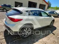 2017 Infinity QX30 photo