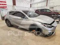 2017 Infinity QX30 photo